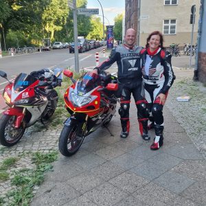 Happy Customers (137)